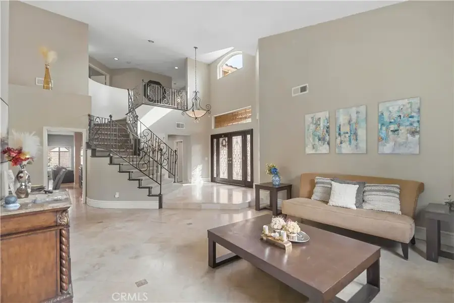 46 Los Felis, Pomona, CA 91766 - #3