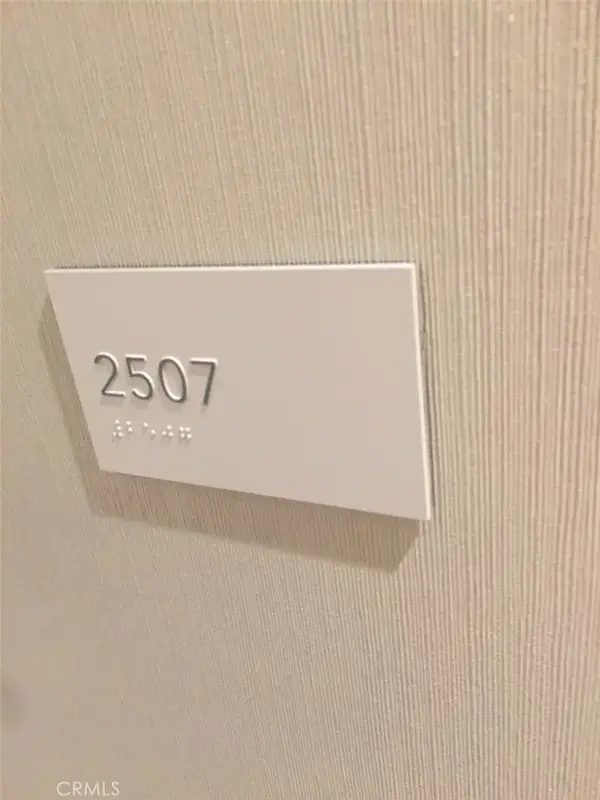 889 Francisco #2507, Los Angeles, CA 90017