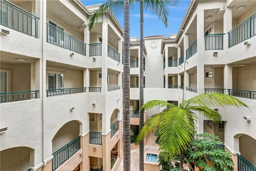 640 Camino De La Reina, San Diego, CA 92108 - #3