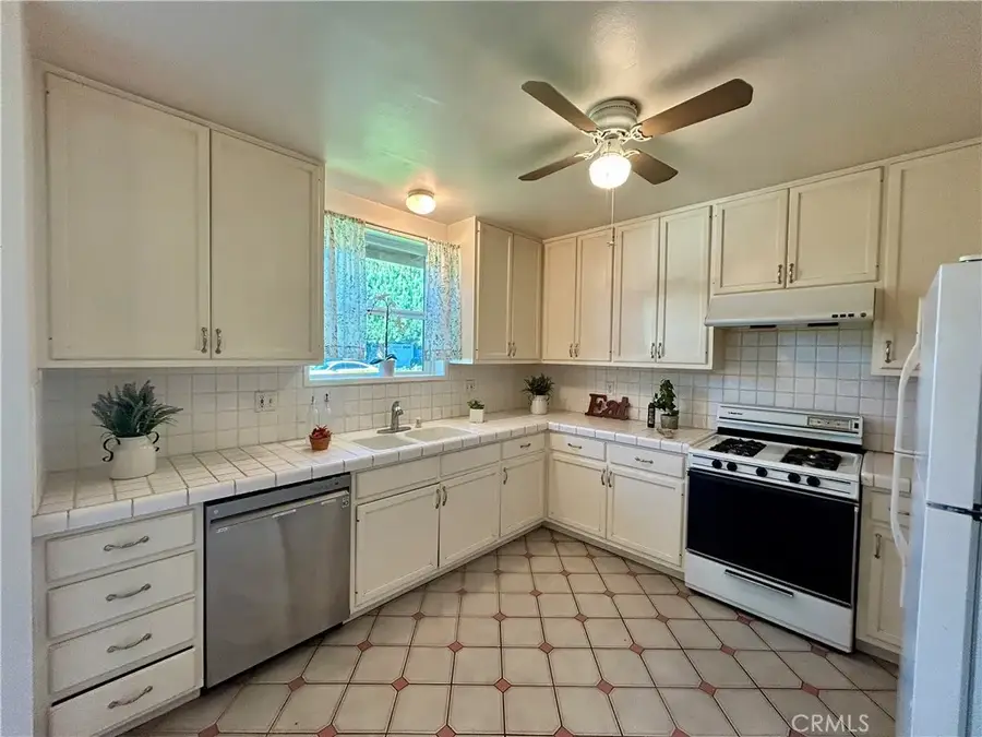 240 Pamela Road, Monrovia, CA 91016 - #2