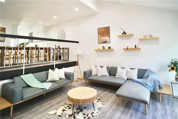 596 W Huntington #F, Arcadia, CA 91007