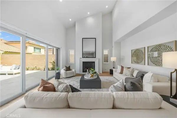 237 Pinnacle, Irvine, CA 92602