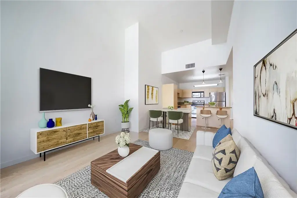 630 W 6th #616, Los Angeles, CA 90017 - #1