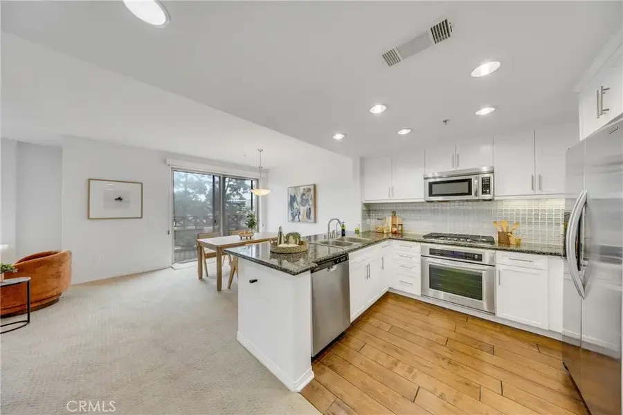 931 E Walnut #307, Pasadena, CA 91106 - #2