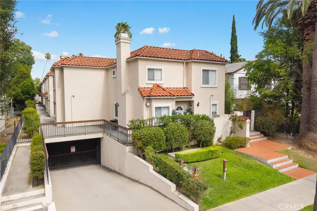 102 Harkness Avenue #8, Pasadena, CA 91106 - #1