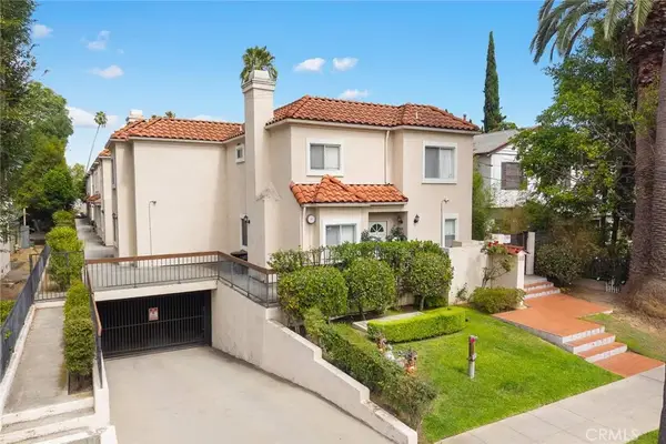 102 Harkness Avenue #8, Pasadena, CA 91106