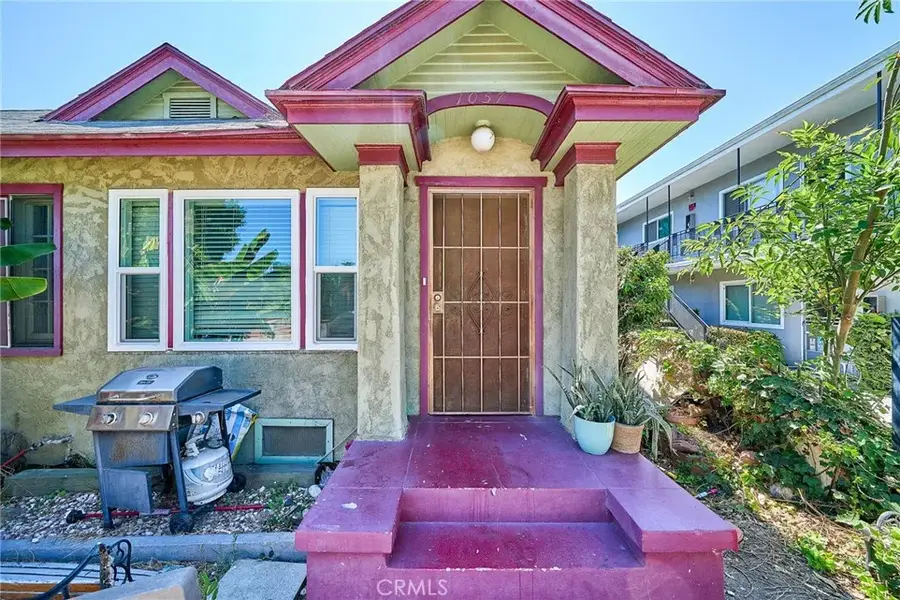 1055--1059 Roswell, Long Beach, CA 90804 - #3