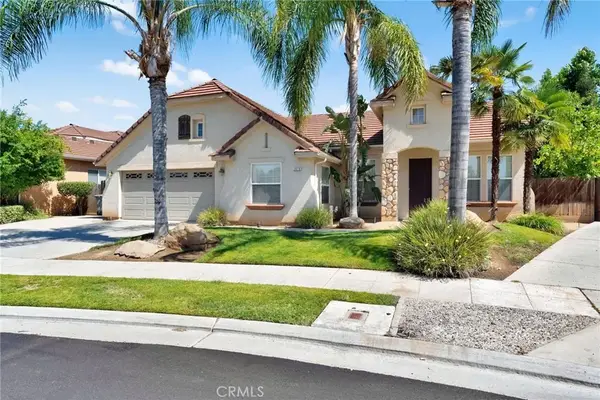 2579 Warner Avenue, Clovis, CA 93611