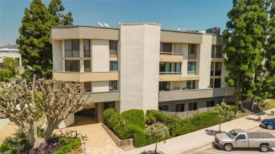 750 S Spaulding Avenue #215, Los Angeles, CA 90036 - #3