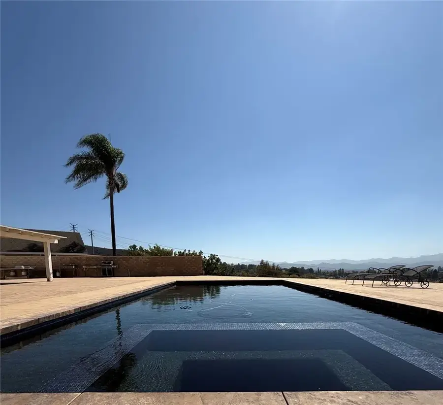 1329 Corte De Primavera, Thousand Oaks, CA 91360 - #2
