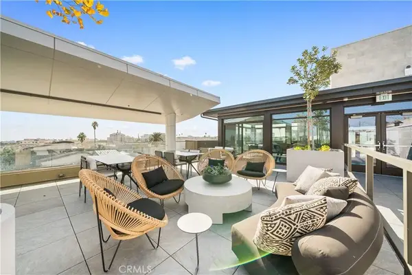 709 E Walnut Street #215, Pasadena, CA 91101