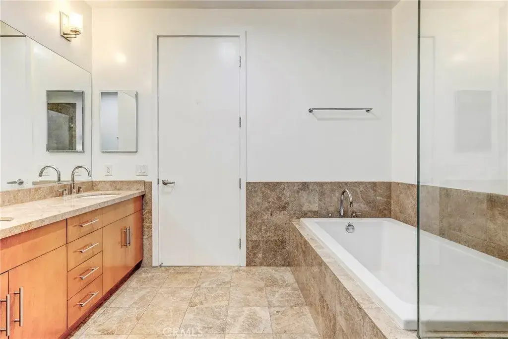 3223 W 6th #205, Los Angeles, CA 90020 - #1
