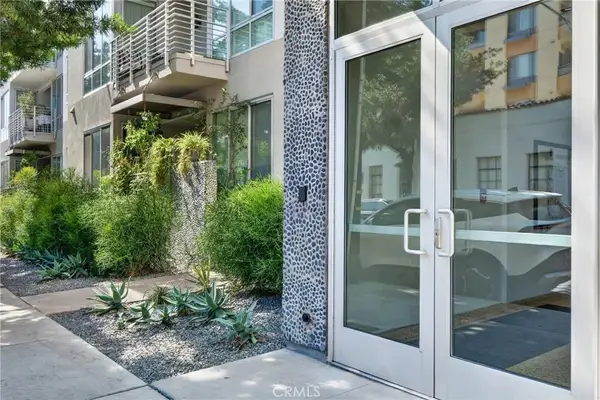 111 S De Lacey #306, Pasadena, CA 91105