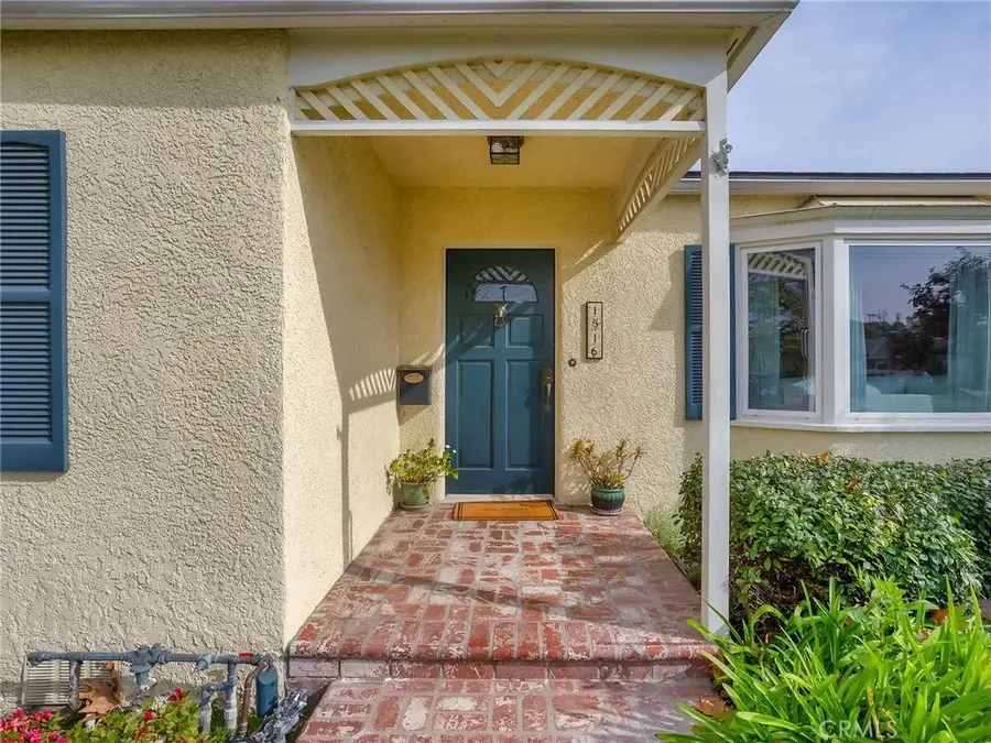 1516 N Pepper Street, Burbank, CA 91505 - Image #2