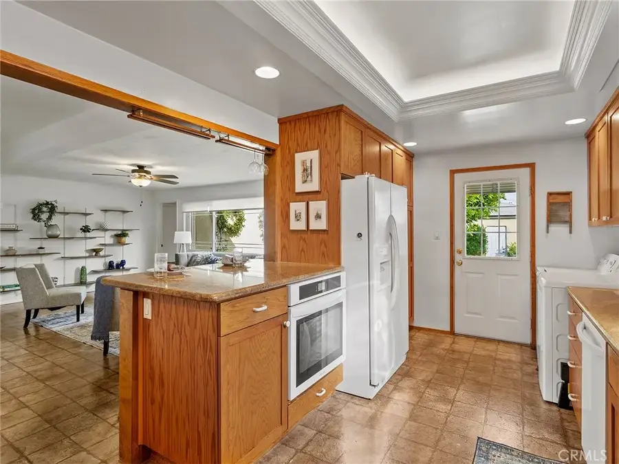 1516 N Pepper Street, Burbank, CA 91505 - Image #3