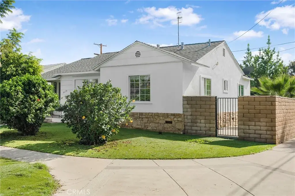 16154 Gilmore, Van Nuys, CA 91406 - Image #1
