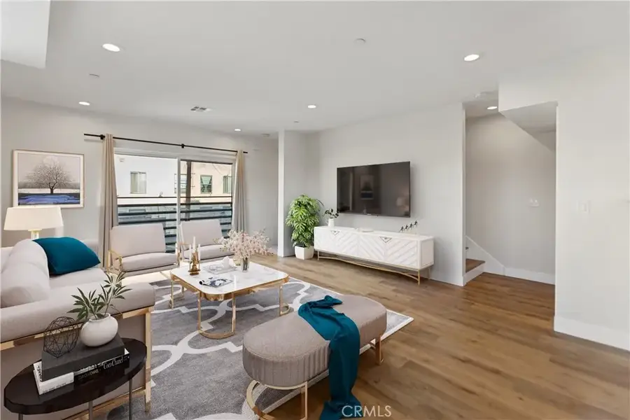 1726 Menlo Avenue, Los Angeles, CA 90006 - Image #3