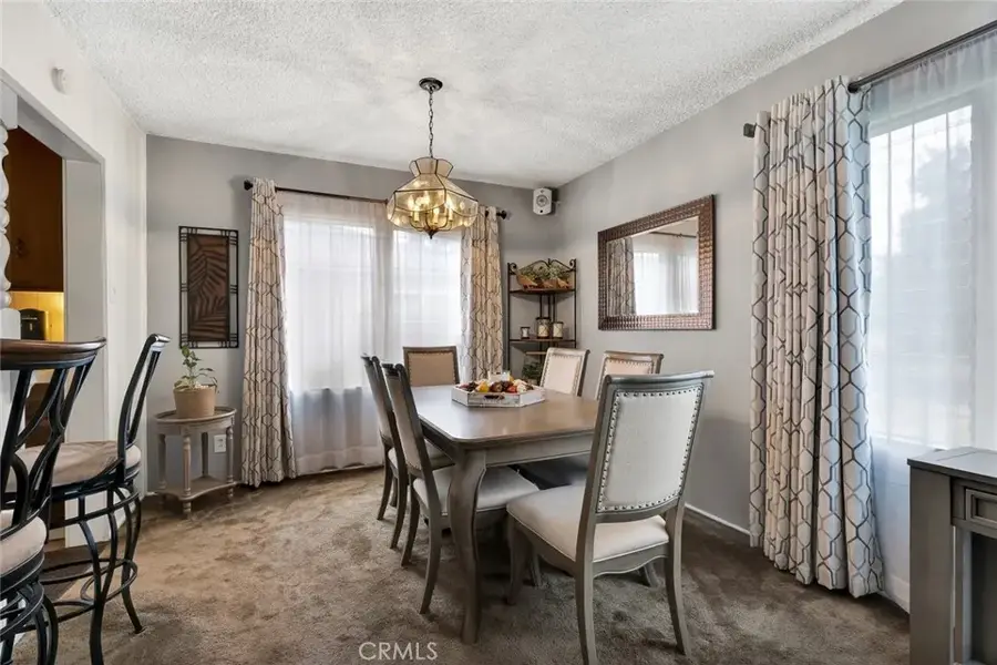 6300 Teesdale Avenue, Valley Glen, CA 91606 - Image #3