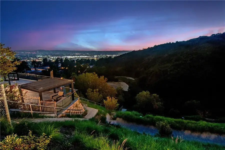 3429 Castleman Lane, Burbank, CA 91504 - Image #2