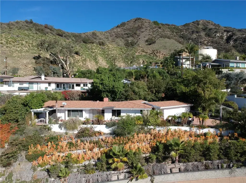 1063 Via Alta, Burbank, CA 91501 - #1