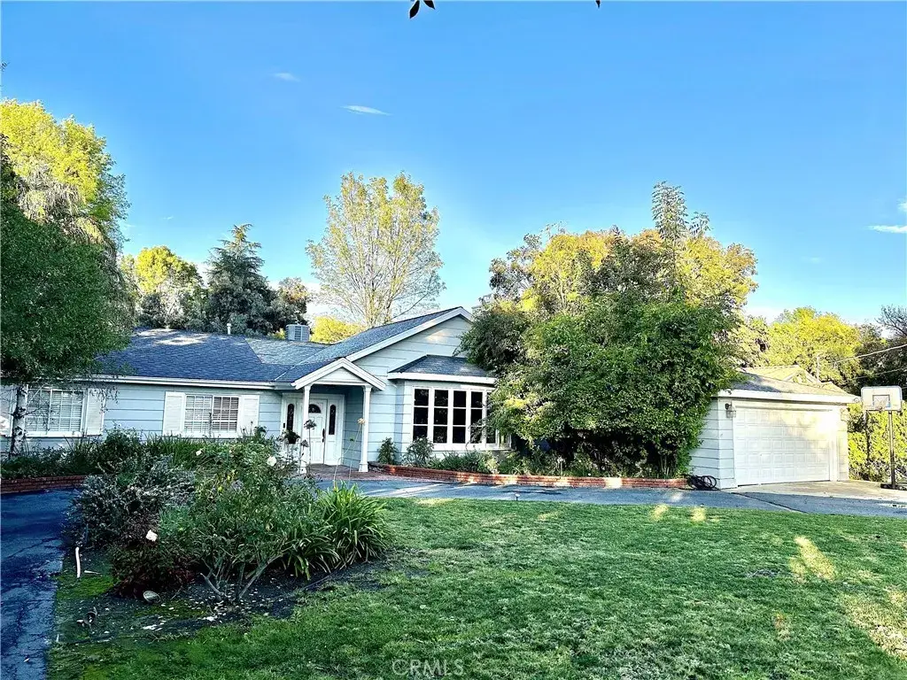 23051 Oxnard Street, Woodland Hills, CA 91367 - Image #1