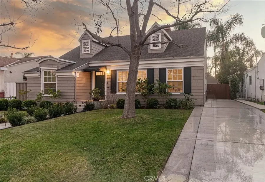 405 N Beachwood, Burbank, CA 91506 - Image #2