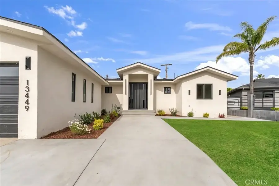 13449 Stagg Street, Panorama City, CA 91402 - Image #3