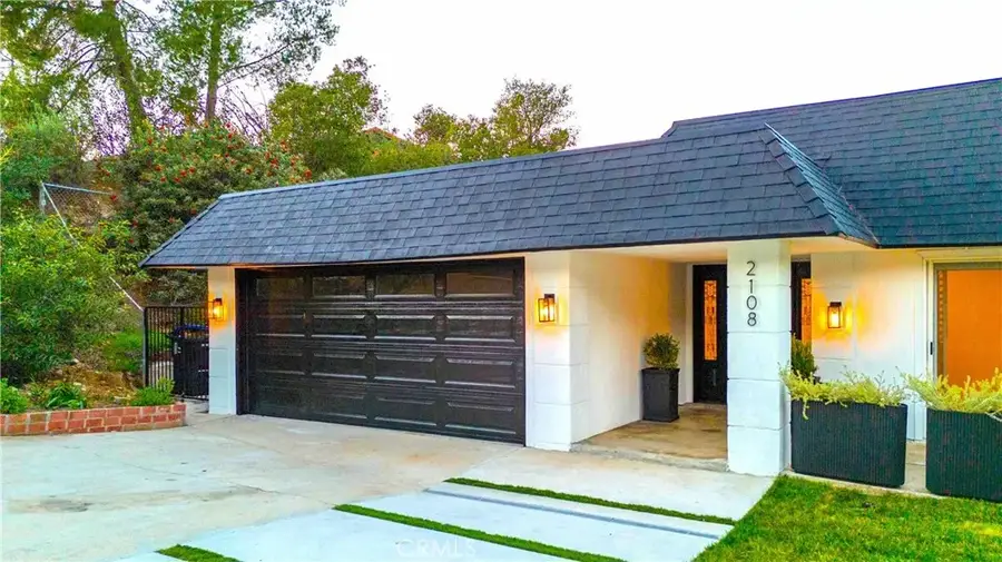 2108 El Arbolita, Glendale, CA 91208 - Image #3