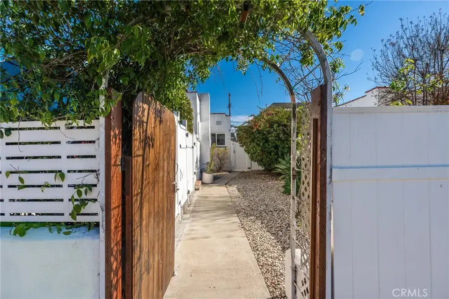 5516 Willowcrest, North Hollywood, CA 91601 - Image #3