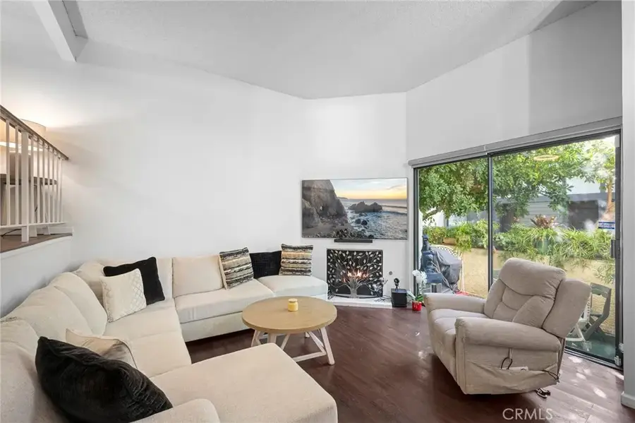 21145 Lassen #3, Chatsworth, CA 91311 - Image #3