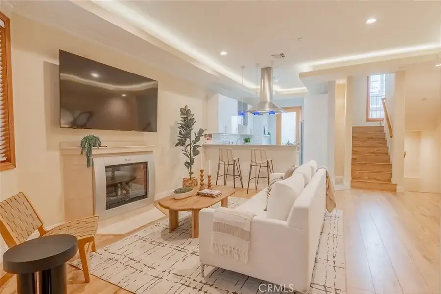 216 N Buena Vista Street #113, Burbank, CA 91505 - Image #2