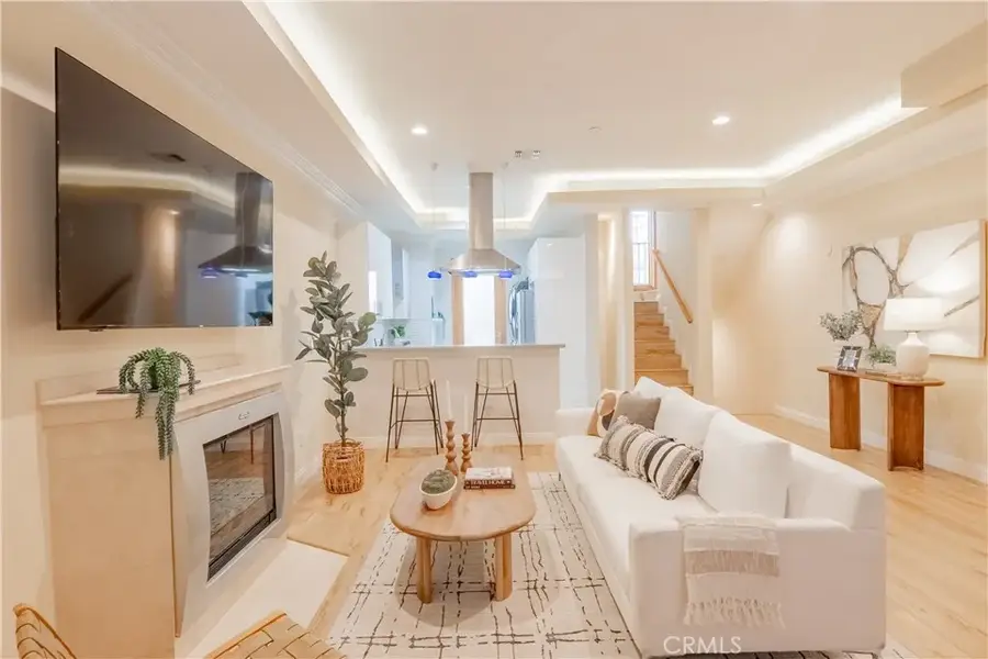 216 N Buena Vista Street #113, Burbank, CA 91505 - Image #3