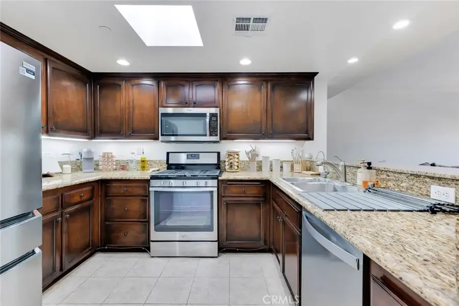 4832 Whitsett Avenue #301, Valley Village, CA 91607 - Image #3