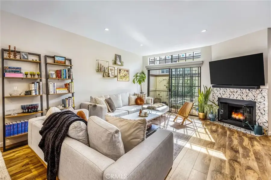 4374 Ventura Canyon #6, Sherman Oaks, CA 91423 - #2