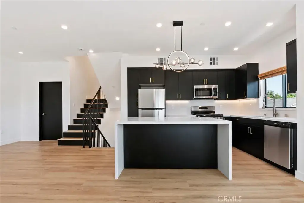 2633 S Cochran, Los Angeles, CA 90016 - #1