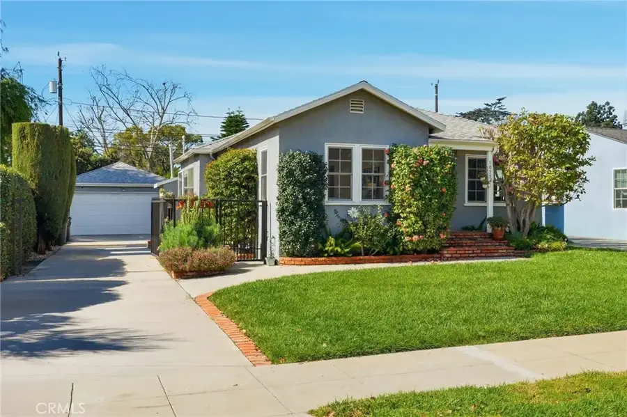 1025 N Screenland Drive, Burbank, CA 91505 - #2