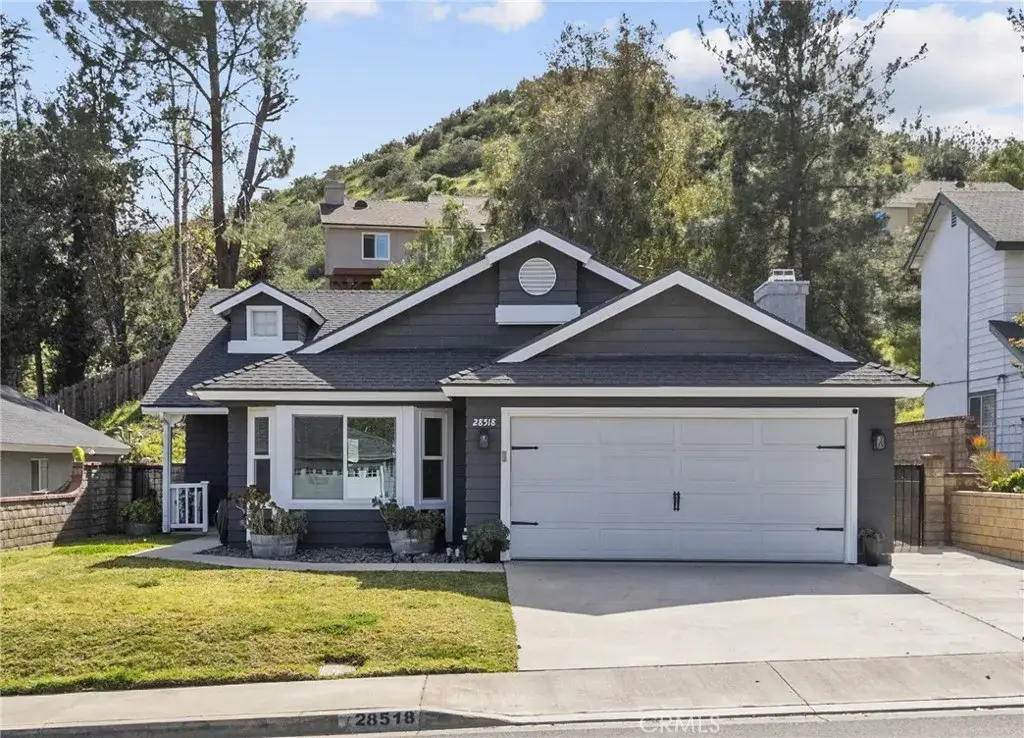 28518 Victoria, Castaic, CA 91384 - #1