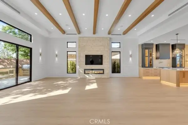 8825 Sophia Avenue, North Hills, CA 91343