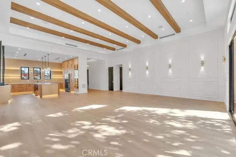 8825 Sophia Avenue, North Hills, CA 91343 - #3