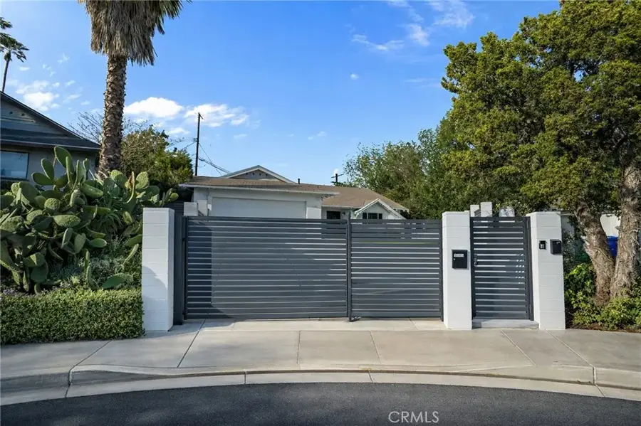 16461 Gunther Street, Granada Hills, CA 91344 - #2