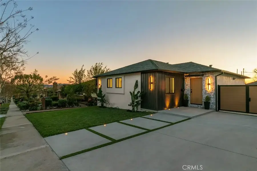 3141 N Frederic, Burbank, CA 91504 - #2