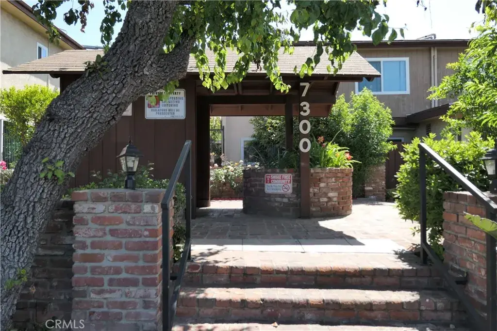 7300 Lennox #J3, Van Nuys, CA 91405 - #1