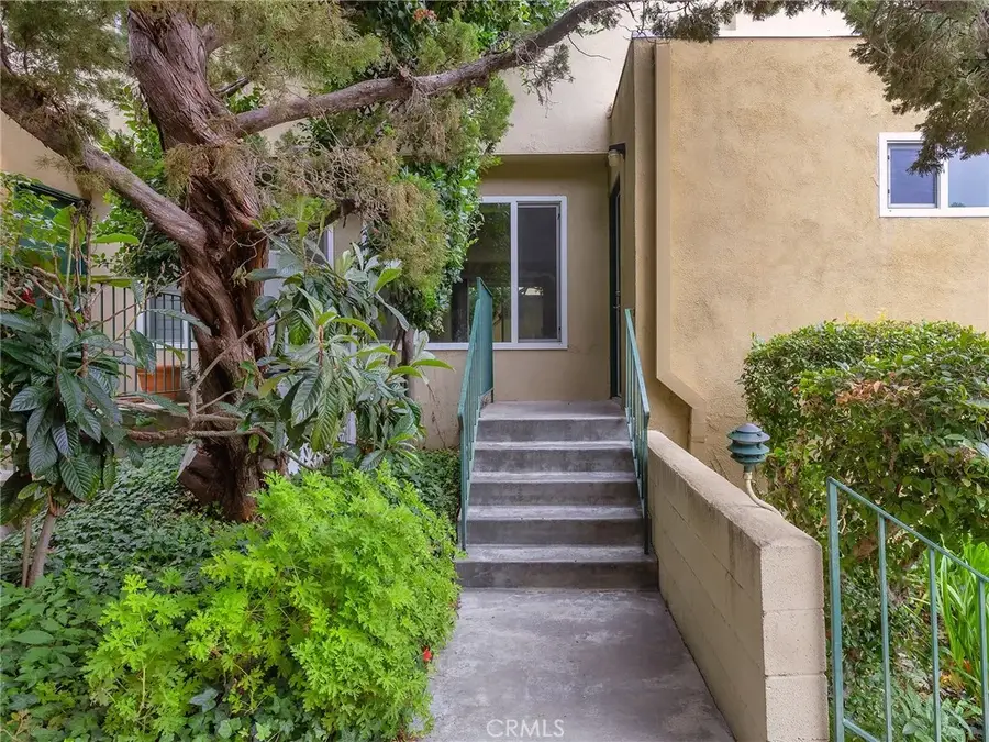 11138 Aqua Vista Street #18, Studio City, CA 91602 - #2