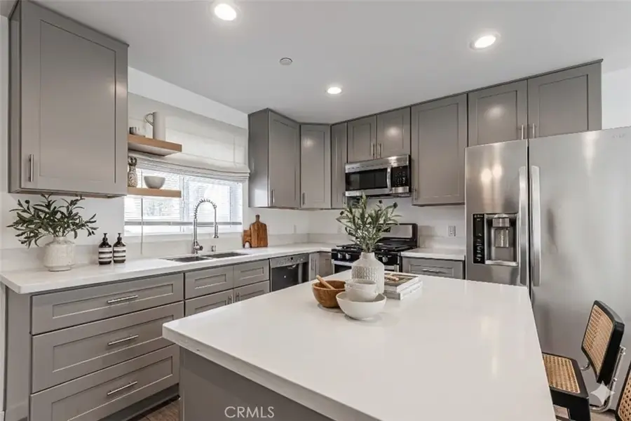 1121 N Berendo, Los Angeles, CA 90006 - #2