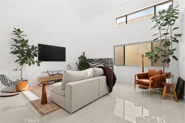 10926 Bluffside Drive #30, Studio City, CA 91604