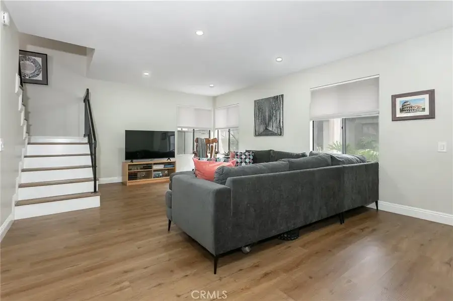 20126 Runnymede Street #22, Winnetka, CA 91306 - #3
