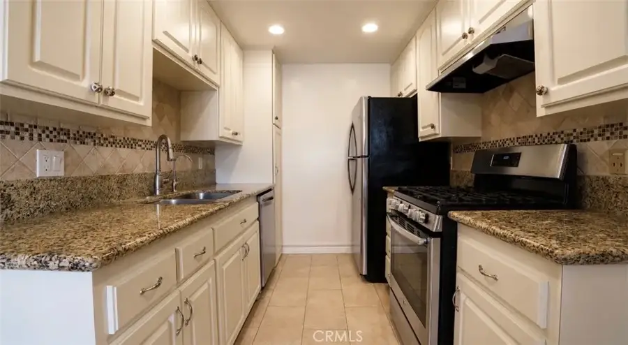 601 E Orange Grove #103, Burbank, CA 91501 - #2