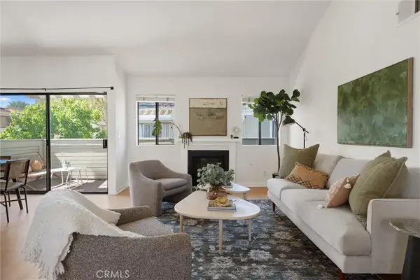 22133 Burbank Blvd #5 #5, Woodland Hills, CA 91367