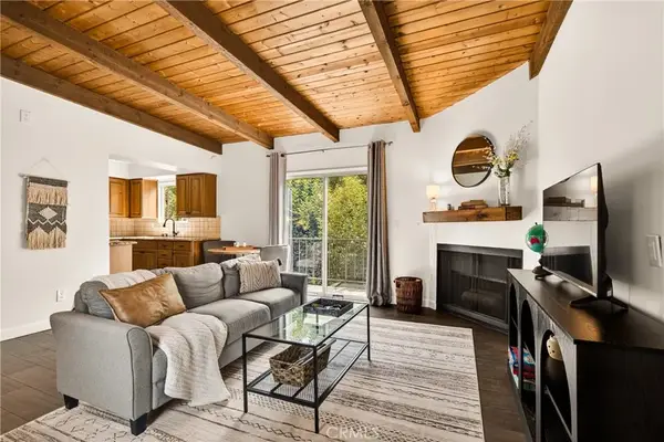 4230 Whitsett Avenue #6, Studio City, CA 91604