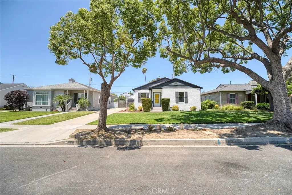 2141 N Evergreen Street, Burbank, CA 91505 - #1